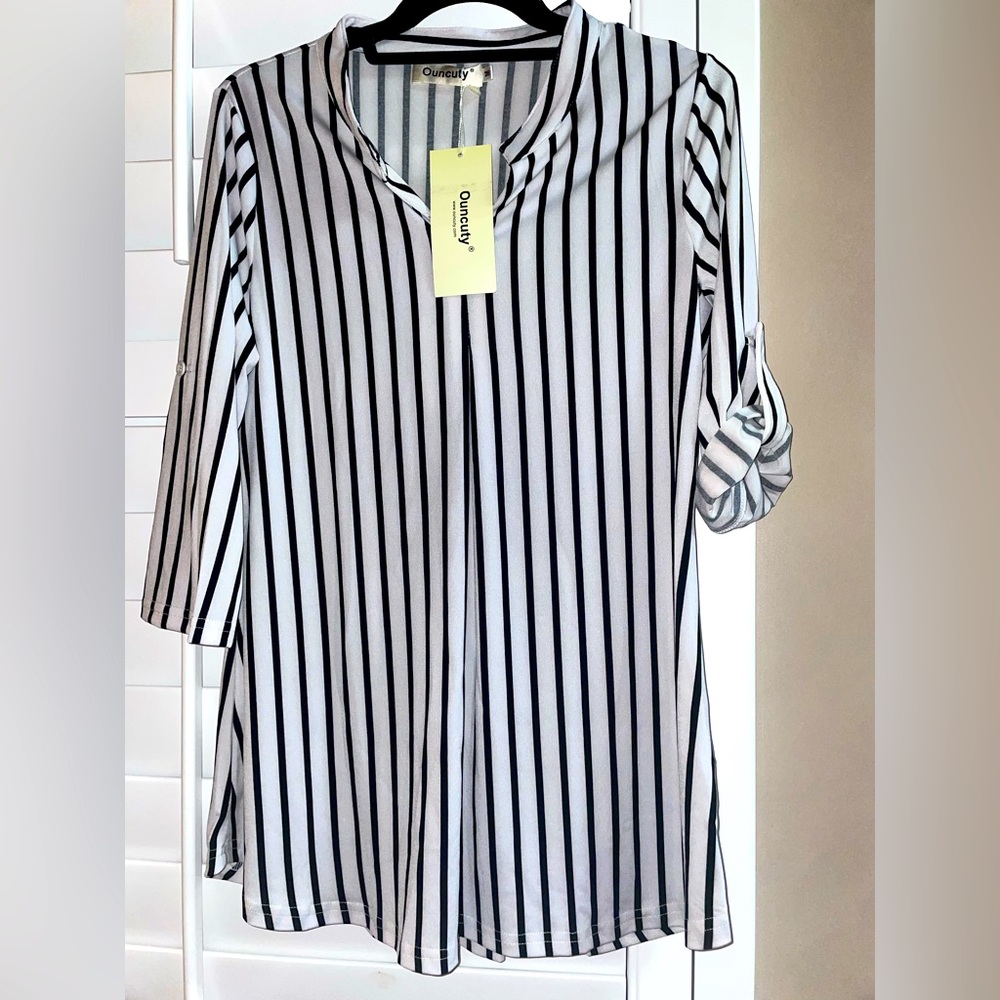 Ouncuty Women's 3/4 Sleeve Shirts V Neck Floral